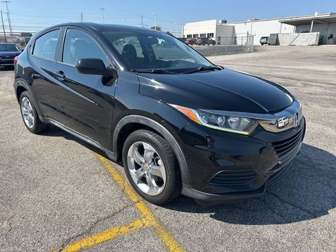 Used 2019 Honda HR-V LX image 2