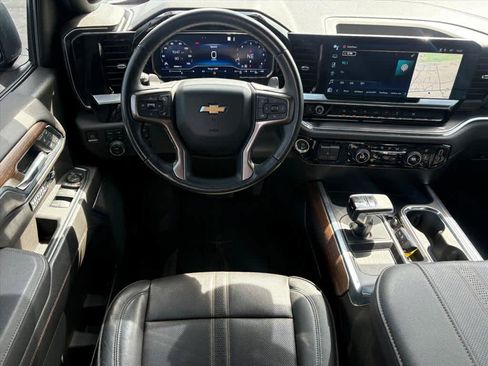 Used 2023 Chevrolet Silverado 1500 High Country AWD/4WD image 4