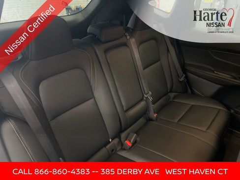 Certified 2025 Nissan Murano SV image 36