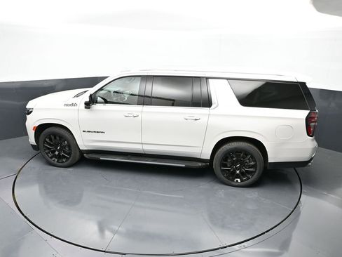 Used 2022 Chevrolet Suburban High Country w/ LPO, Illumination Package AWD/4WD image 44