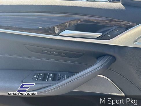 Used 2022 BMW 530i xDrive 530i xDrive w/ M Sport Package image 26