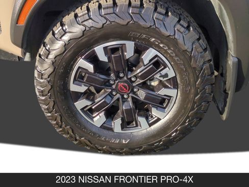 Used 2023 Nissan Frontier PRO-4X w/ Pro Convenience Package image 9