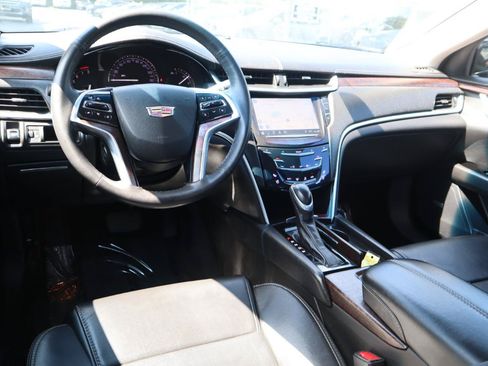 Used 2019 Cadillac XTS Luxury FWD image 16