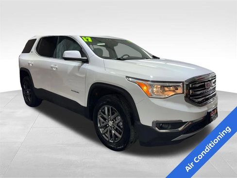 Used 2017 GMC Acadia SLT image 3