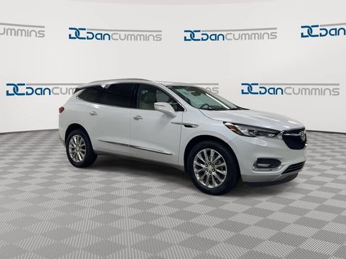 Used 2020 Buick Enclave Premium w/ Sun and Sites Package AWD/4WD image 2
