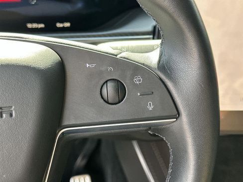 Used 2023 Tesla Model X Plaid image 25