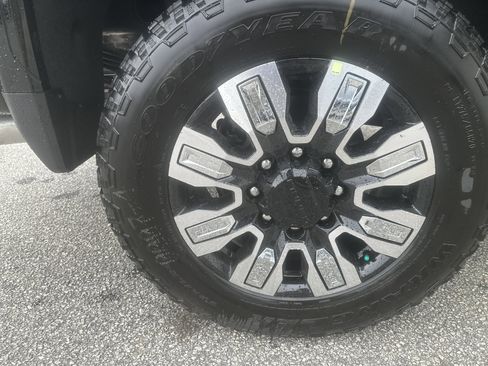 New 2026 GMC Sierra 2500 Denali w/ Denali Reserve Package image 7