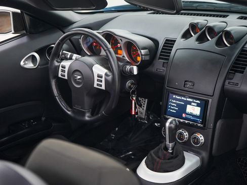 Used 2007 Nissan 350Z Enthusiast RWD image 14