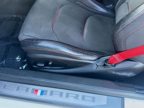 Used 2018 Chevrolet Camaro ZL1 image 17