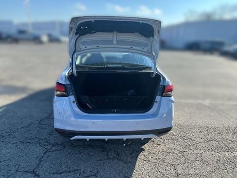 New 2025 Nissan Versa SR w/ Trunk Package FWD image 21