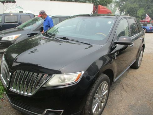 Used 2012 Lincoln MKX AWD image 1
