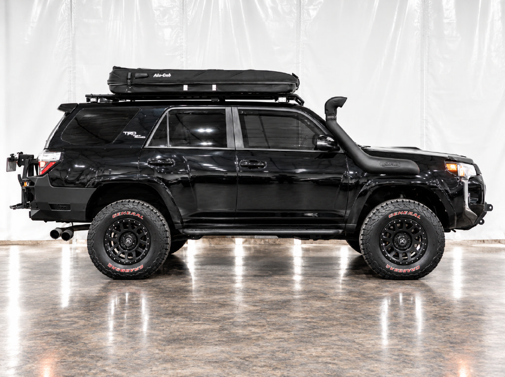 Used 2018 Toyota 4Runner TRD Off-Road Premium AWD/4WD image 7