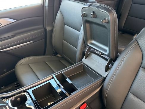New 2026 Chevrolet Traverse LT w/ Midnight/Sport Edition FWD image 28