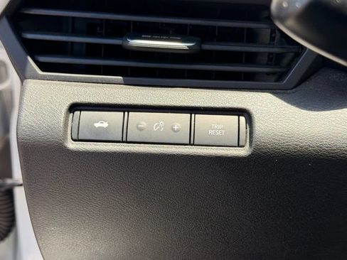 Used 2025 Nissan Altima 2.5 SV FWD image 22