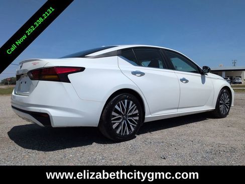 Used 2025 Nissan Altima 2.5 SV FWD image 4