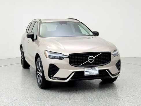 New 2025 Volvo XC60 B5 Core w/ Protection Package Premier image 2