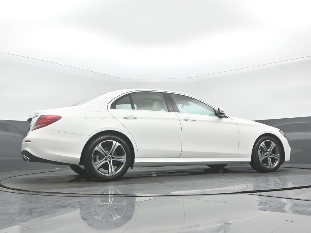 Used 2019 Mercedes-Benz E 300 4MATIC image 30