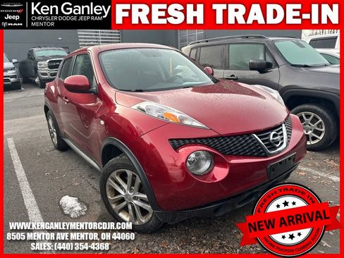 Used 2011 Nissan Juke SV image 1