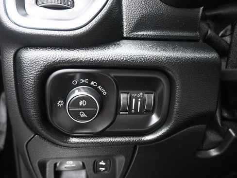 Used 2021 RAM 1500 Laramie AWD/4WD image 28
