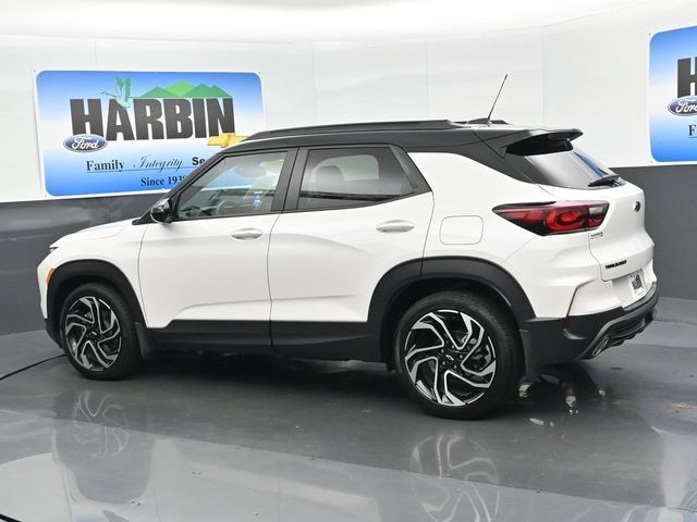 Used 2025 Chevrolet TrailBlazer RS w/ Convenience Package FWD image 3