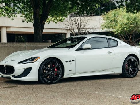 Used 2013 Maserati GranTurismo Sport image 52