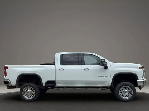 Used 2020 Chevrolet Silverado 2500 LTZ w/ LTZ Premium Package RWD image 5