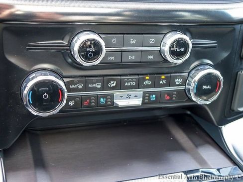 Used 2024 Ford F150 Platinum AWD/4WD image 21
