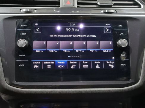 Used 2024 Volkswagen Tiguan SEL R-Line w/ MDO Package, Two-Row AWD/4WD image 31