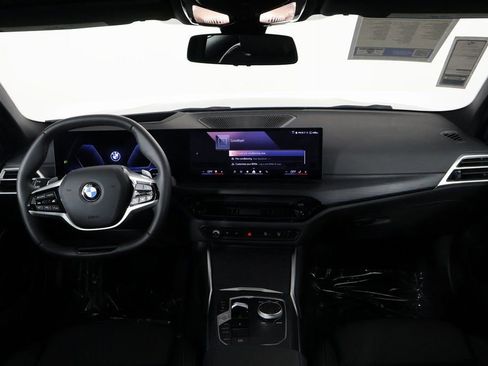 Used 2025 BMW 330i 330i w/ Premium Package image 8
