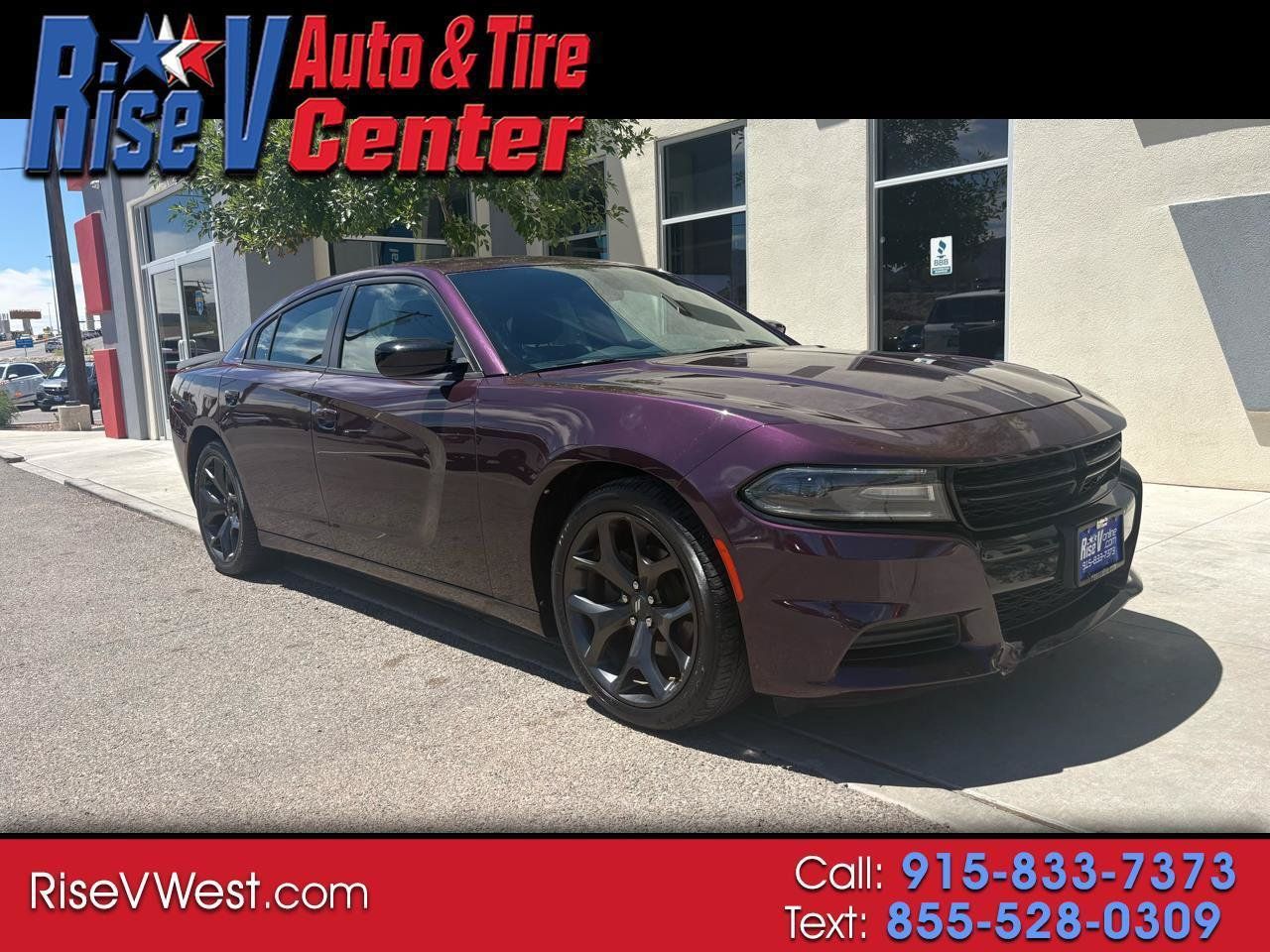 Used 2020 Dodge Charger SXT w/ Blacktop Package RWD image 1