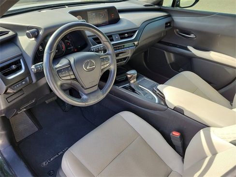 Used 2019 Lexus UX 200 w/ Premium Package image 21