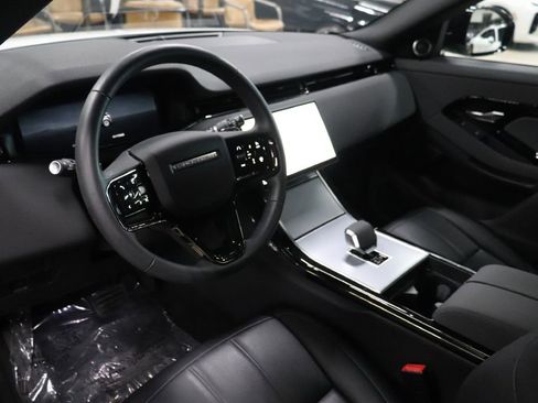 Used 2025 Land Rover Range Rover Evoque S image 12