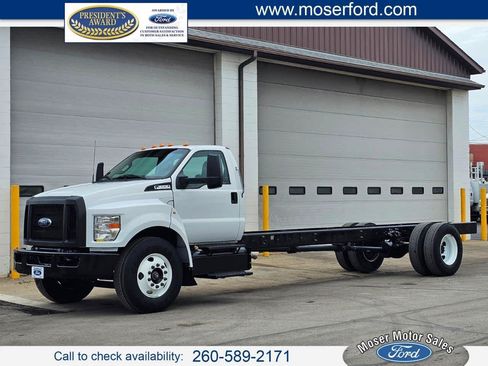 Used 2023 Ford F650 2WD Regular Cab Super Duty image 1