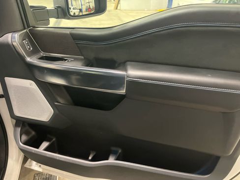 Used 2025 Ford F250 Platinum image 34