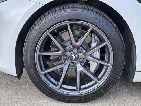 Used 2021 Tesla Model 3 Standard Range Plus image 13