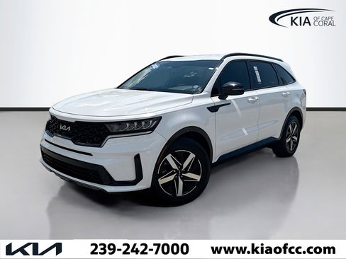 Used 2022 Kia Sorento S image 1