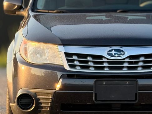 Used 2011 Subaru Forester 2.5X Premium AWD/4WD image 11