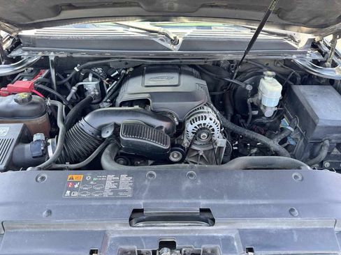 Used 2011 GMC Yukon Denali RWD image 19