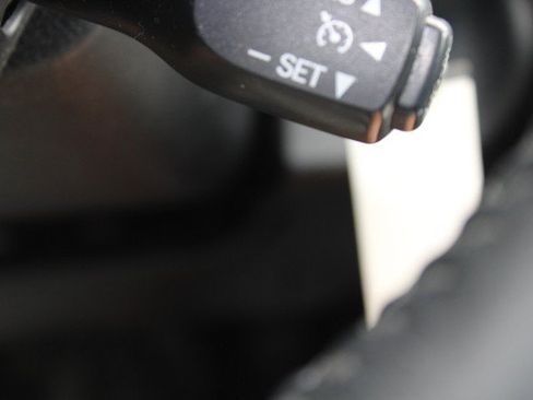 Used 2012 Toyota Camry SE FWD image 23
