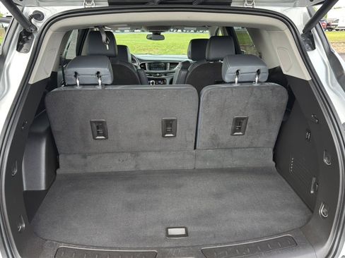 Used 2019 Buick Enclave Premium image 28