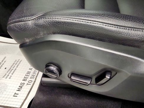 Used 2023 Volvo XC90 B6 Plus w/ Protection Package Premier AWD/4WD image 13