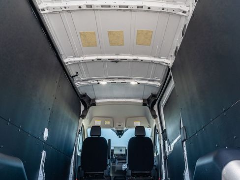 New 2026 Ford Transit 250 148 Medium Roof w/ Load Area Protection Package RWD image 12