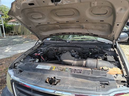 Used 2003 Ford F150 XLT RWD image 8