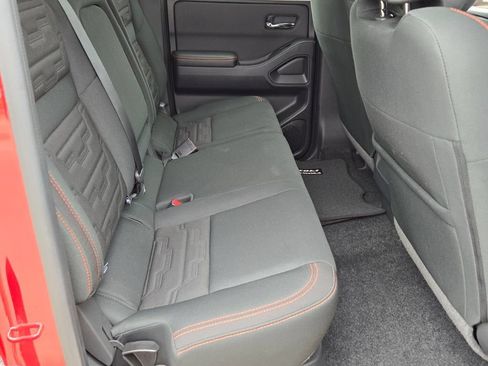 Used 2025 Nissan Frontier PRO-4X AWD/4WD image 9