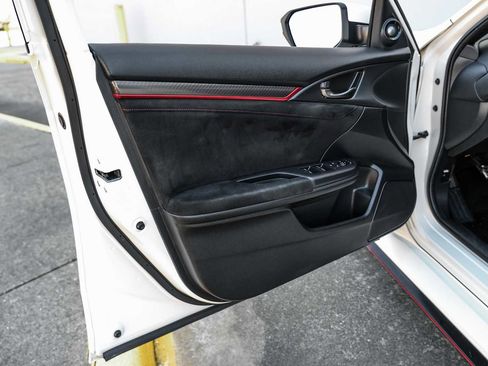 Used 2017 Honda Civic Type R image 47