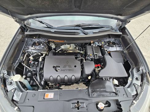 Used 2018 Mitsubishi Outlander SE FWD image 17