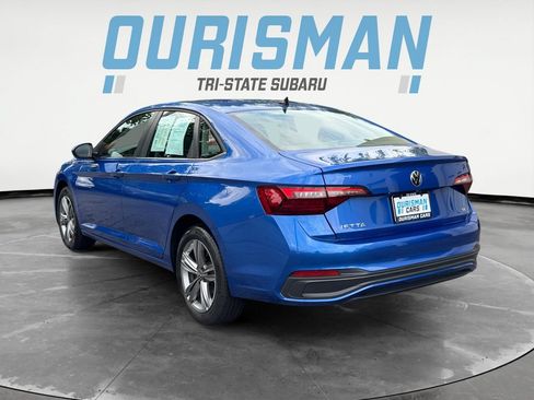 Used 2024 Volkswagen Jetta SE w/ Panoramic Sunroof Package FWD image 4