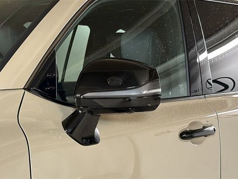 Certified 2025 Lexus LX 700h Overtrail image 5