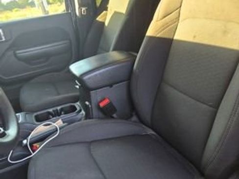 Used 2022 Jeep Wrangler Unlimited Sport AWD/4WD image 2