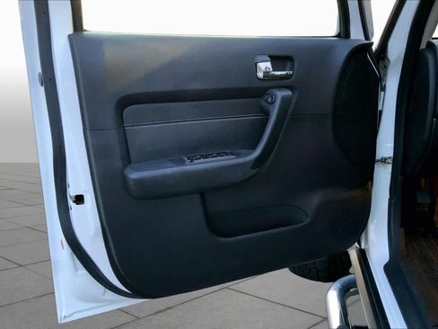 Used 2006 HUMMER H3 AWD/4WD image 17
